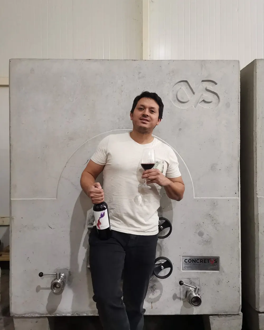 Carlos Meza en bodega